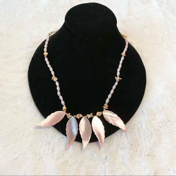 Vintage Pink Beaded Shell Feather Statement Necklace - Picture 5 of 6